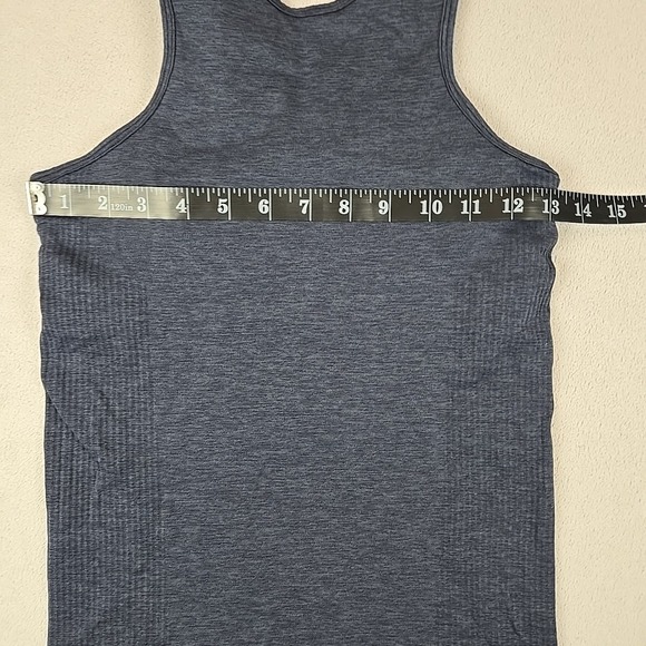 Lululemon Women's Padded Racerback Seemlessly Tank Top Navy (Size 6 Tag Removed) - Picture 8 of 9